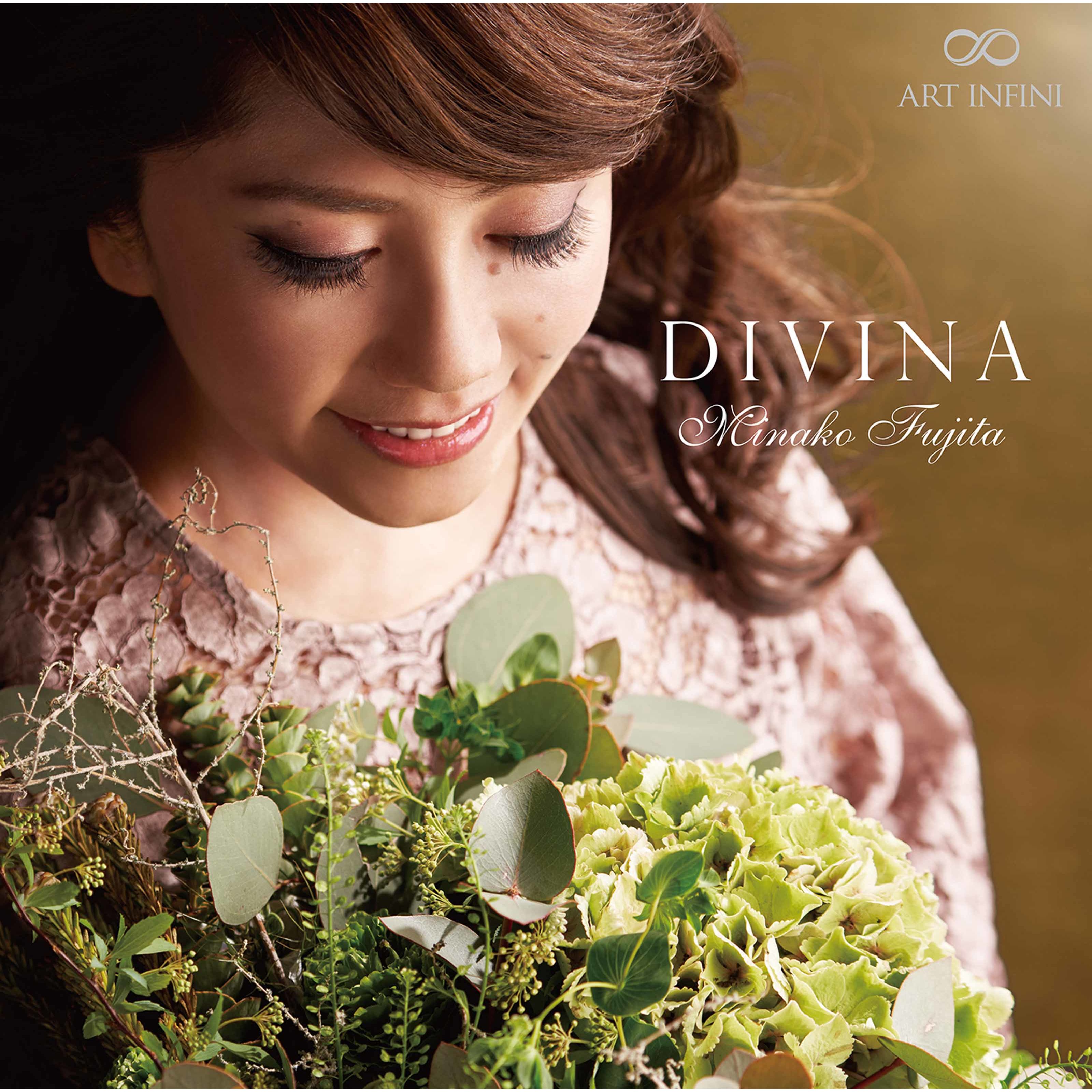 Minako Fujita – Divina