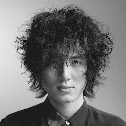 藤井风 (ふじい かぜ)